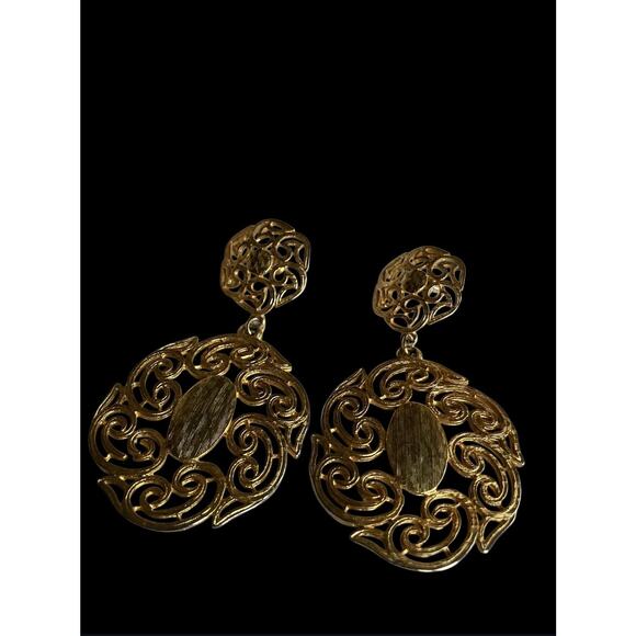 GOLD 90S DROP EARRINGS - Picture 4 of 4